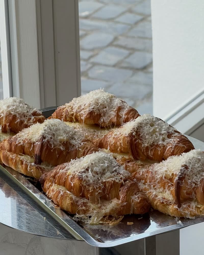venue – Croissants